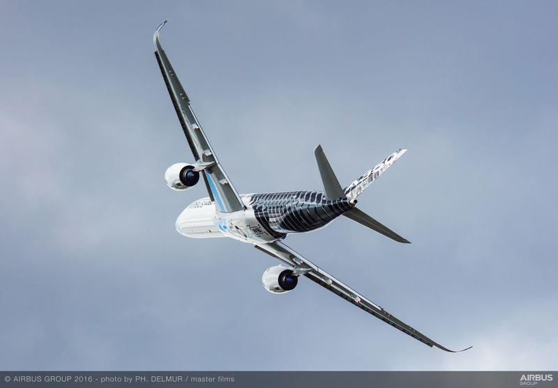 800x600_1468512946_A350_XWB_Demo_flight_day_4_-_FIA_2016-05-006