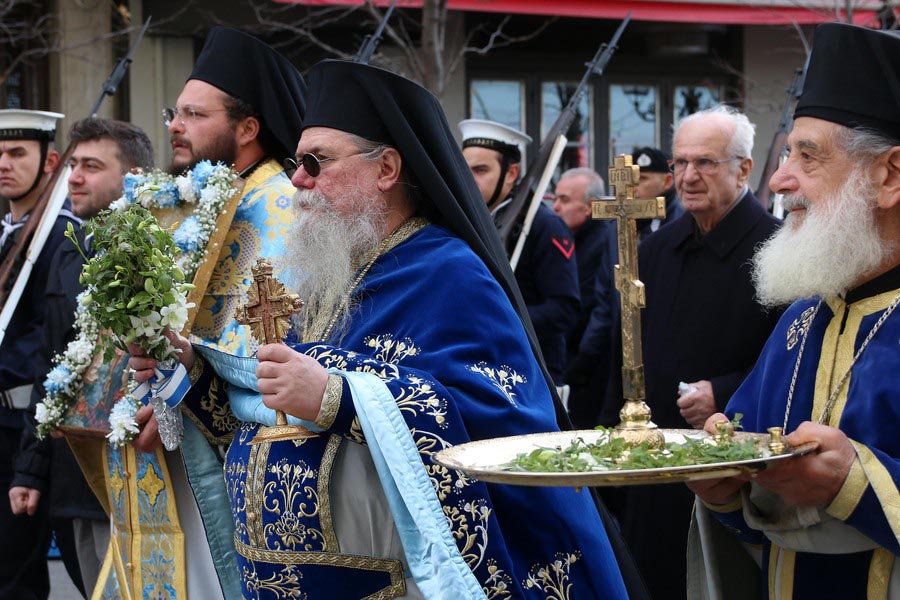  O αγιασμός των υδάτων στο πλαίσιο του εορτασμού των Θεοφανείων στην Παραλία, Θεσσαλονίκη, ΑΠΕ-ΜΠΕ/ PIXEL/ ΣΩΤΗΡΗΣ ΜΠΑΡΜΠΑΡΟΥΣΗΣ