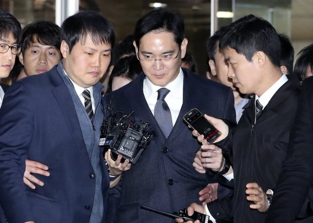 Samsung chief Lee Jae-yong under detention