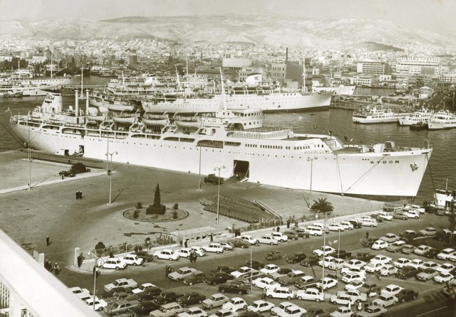 Το ιστορικό "ΚΥΔΩΝ" πρώτο πλοίο της ΑΝΕΚ στο λιμάνι του Πειραιά το 1970