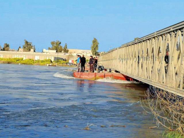 More than 70 dead after ferry sank in Tigris river near Mosul