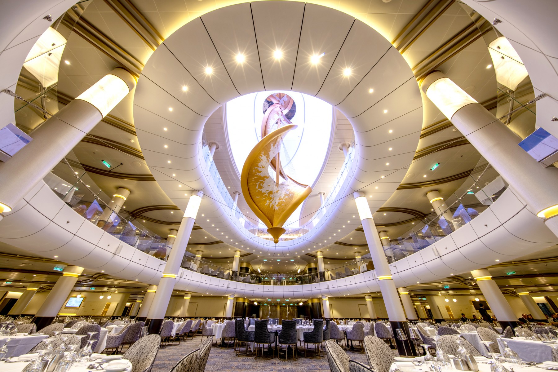 Лаундж и Royal Caribbean