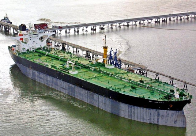 ΠενÎÏγεια ÏÎÏνει κονÏά ÎÏάκ και Îμάν