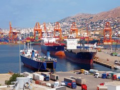 Πειραιάς: ο καλύτερα διασυνδεδεμένος λιμένας της Μεσογείου