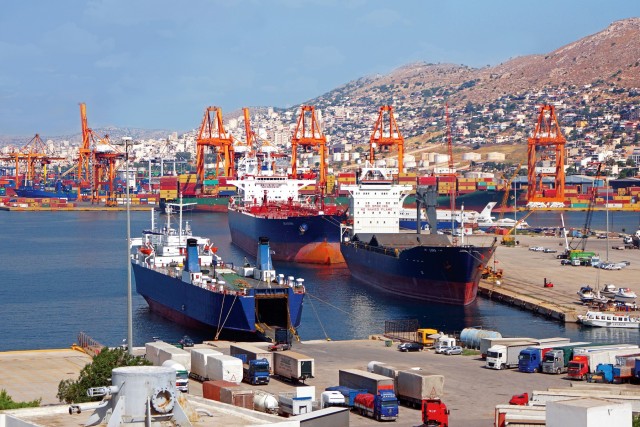 Πειραιάς: ο καλύτερα διασυνδεδεμένος λιμένας της Μεσογείου