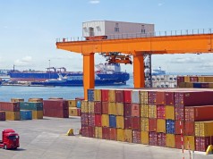 Ανοδική ρότα για το λιμάνι του Πειραιά