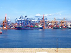 Πειραιάς- αύξηση διακίνησης κατά 23,8% στα TEUs