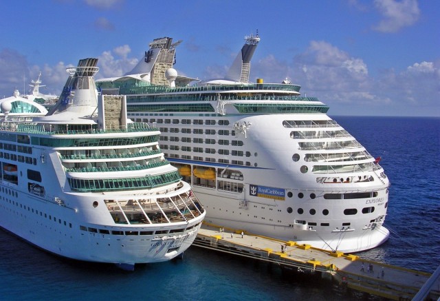 Η Royal Caribbean ξεκινά από τον Ιούλιο τις κρουαζιέρες σε Ελλάδα και Κύπρο