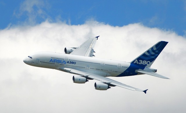 Προσγειώνονται τα Airbus A380