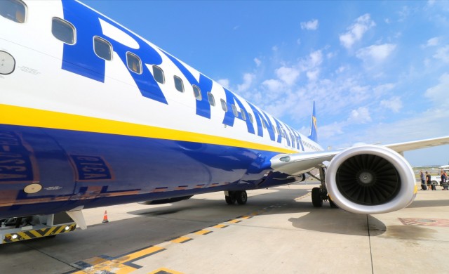 Ryanair: Διακόπτει όλες τις πτήσεις