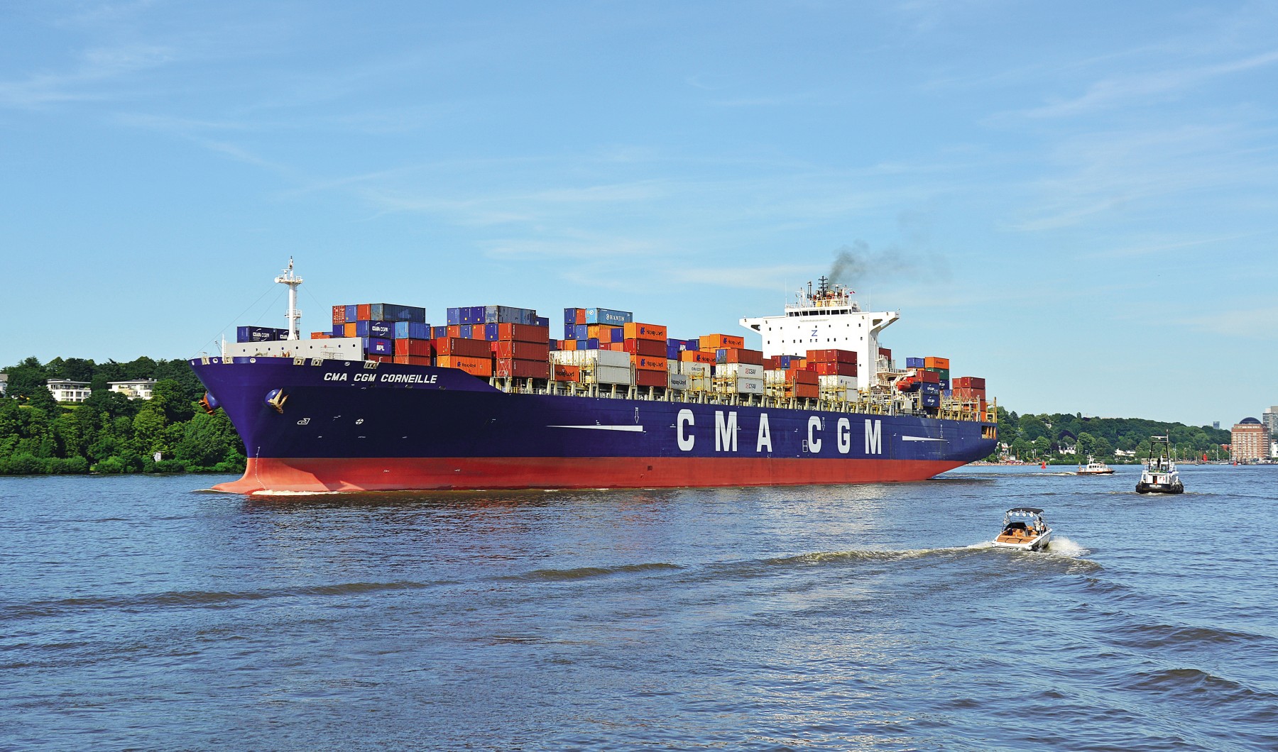 контейнеровоз бавария. судно без груза. погрузка судна в порту. груз на судне 5. маерск у причала.