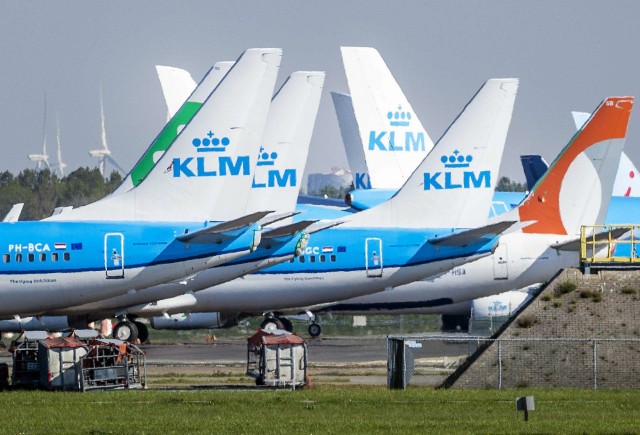 Σε οδυνηρές αποφάσεις οδηγείται η KLM