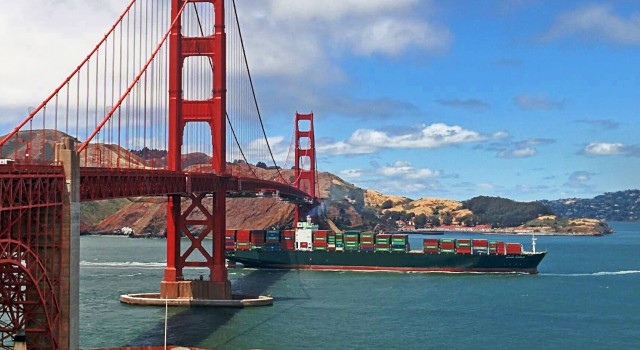 Containerships: Υψηλοί οι ναύλοι, παρά την πτωτική πορεία