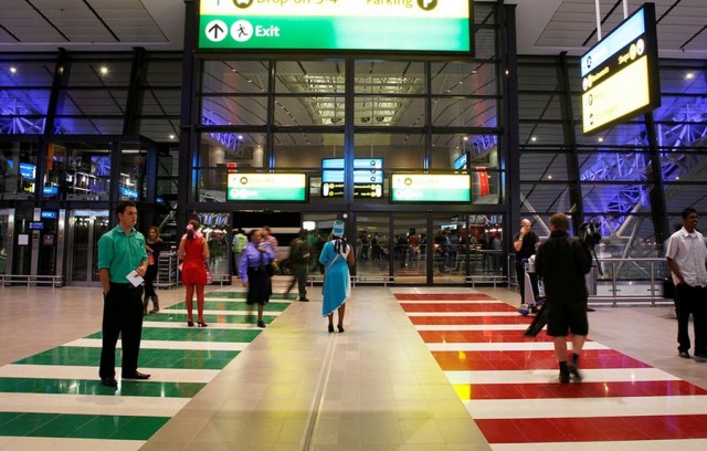 Κορονοϊός-ΕΕ: Προς απαγόρευση των αεροπορικών ταξιδιών από χώρες της νότιας Αφρικής