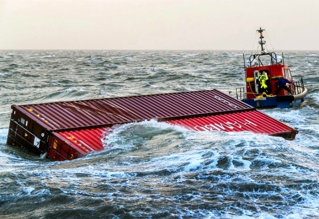 Απώλεια 26 εμπορευματοκιβωτίων από πλοίο στη Βόρεια Θάλασσα