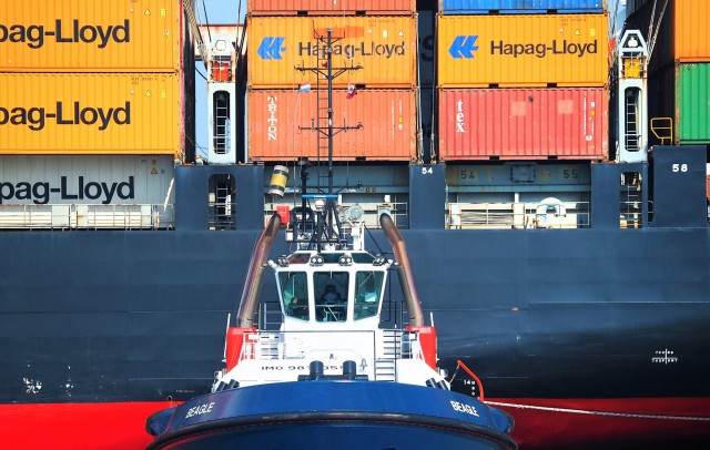 Πτώση στη ναυλαγορά των containerships