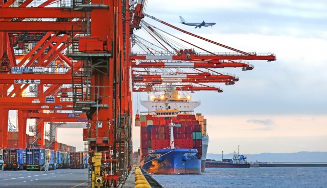 Βελτίωσης συνέχεια στις αφίξεις containerships