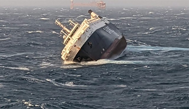 Βύθιση Ro-Ro πλοίου στα ανοικτά του Ιράν