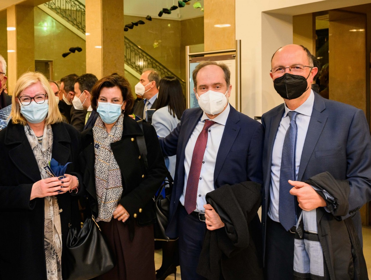 (A-Δ): Η κα Μαρία Ράπτη με την κα Άννα Κάτσικα, τον καπτ. Μιχαήλ Μαλλιαρό και τον κ. Σταμάτη Μπουρμπούλη