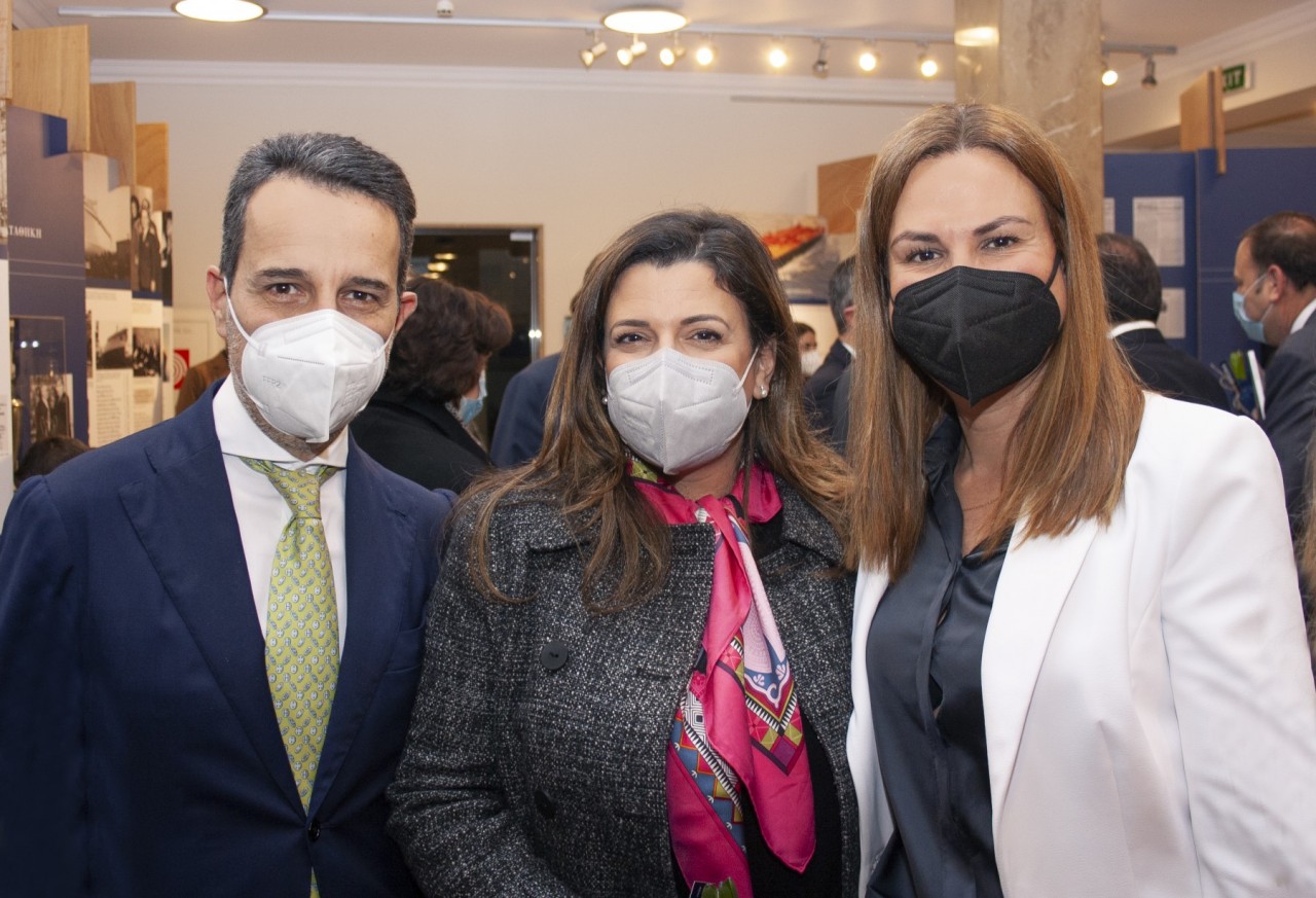 (Α-Δ): Ο κ. Βασίλης Μπακολίτσας με την κα Έλπη Πετράκη και την κα Ελένη Πολυχρονοπούλου