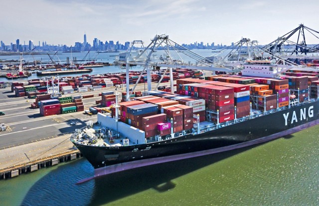 Το λιμάνι της Νέας Υόρκης στην κορυφή της διακίνησης εμπορευματοκιβωτίων στις ΗΠΑ