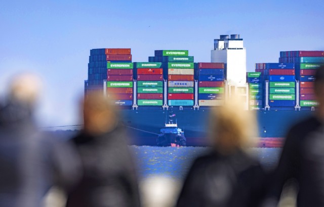Συνεχίζεται η διόρθωση τους ναύλους των containerships