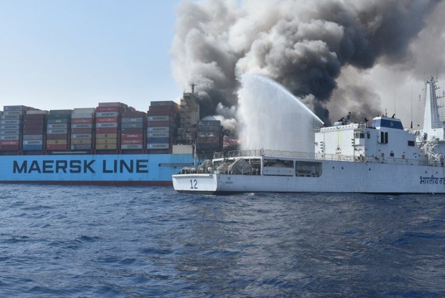 Φωτιές σε containers: Η λύση που επιλέγει η Maersk