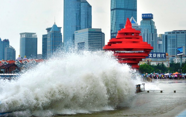 Κινεζικοί λιμένες και πλοία εν αναμονή τυφώνα