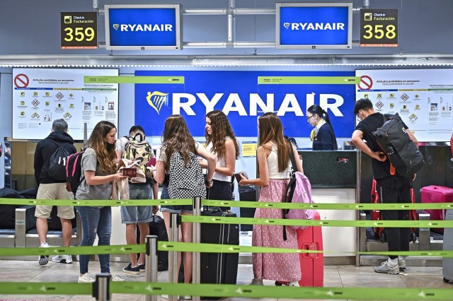 Kύμα ακυρώσεων πτήσεων από τη Ryanair
