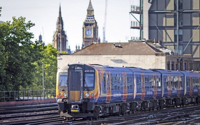 Ηνωμένο Βασίλειο: Το σιδηροδρομικό δίκτυο παραλύει