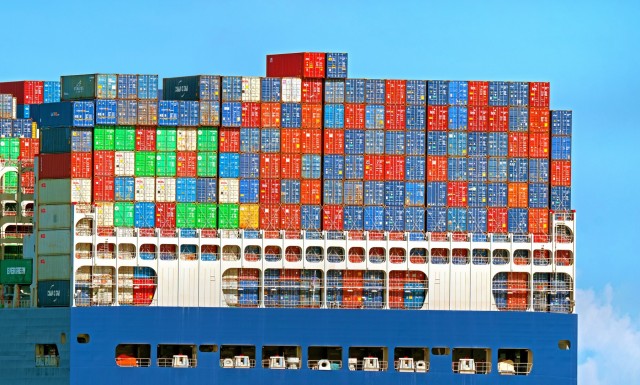 Πλεόνασμα εμπορευματοκιβωτίων, ο νέος «πονοκέφαλος» των θαλάσσιων μεταφορών