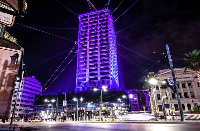 Πύργος του Πειραιά: Φωταγώγηση ενόψει εορτών