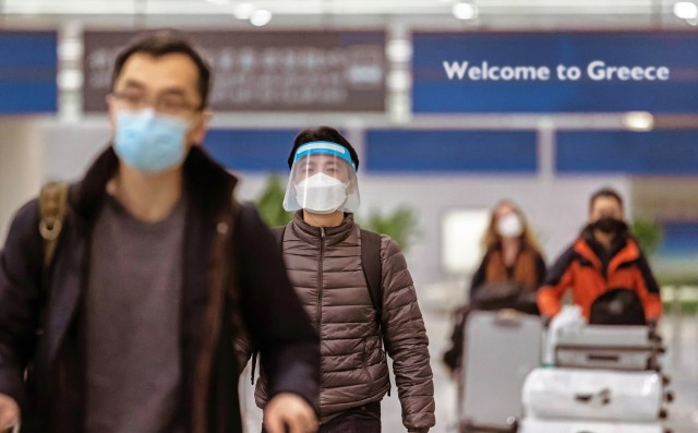 ΕΟΔΥ: Με αρνητικό τεστ οι ταξιδιώτες από την Κίνα