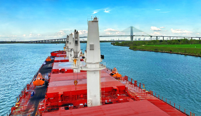 Μετριασμένη αισιοδοξία για τα bulk carriers