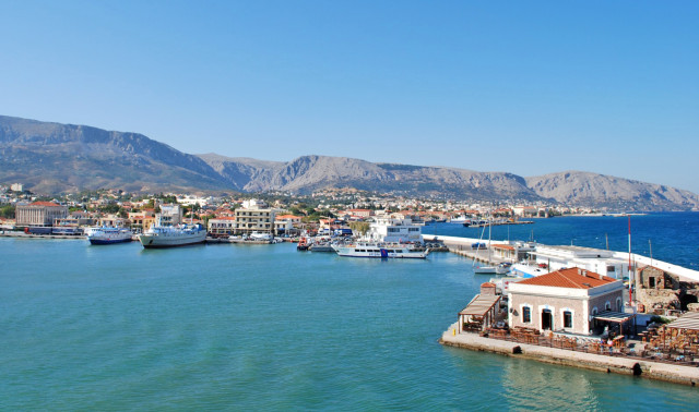 Ακατάλληλο το λιμάνι της Χίου: Αναστολή των προσεγγίσεων προς Πειραιά και Μυτιλήνη στο κεντρικό λιμάνι