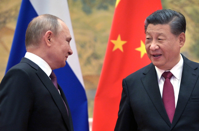 Σι Τζινπίνγκ: «Νέα ώθηση» στις σχέσεις με τη Μόσχα