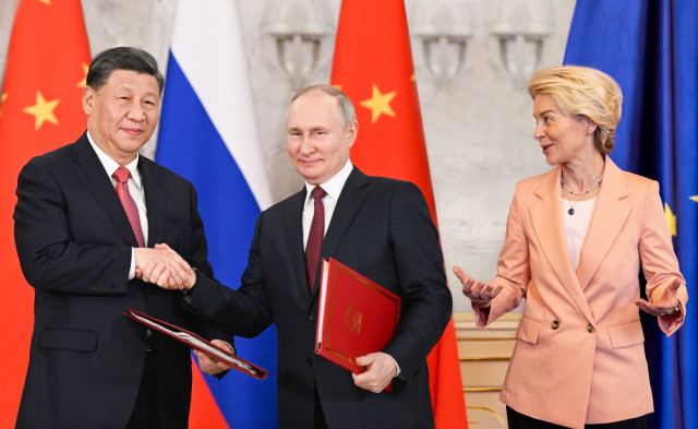 Τριγμοί στις σχέσεις ΕΕ-Κίνας και στο βάθος η Ρωσία