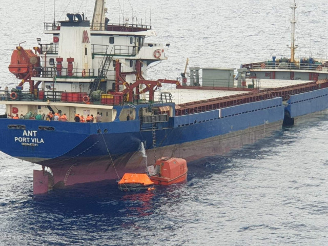 Τα επακόλουθα της σύγκρουσης πλοίων ανοιχτά της Χίου (βίντεο)