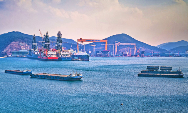 Τα νοτιοκορεατικά ναυπηγεία «ρίχνουν» στροφές, η ναυτιλία δίνει το «ΟΚ»