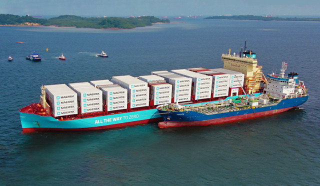 H Σιγκαπούρη εφοδιάζει με καύσιμο το πρώτο στον κόσμο containership πράσινης μεθανόλης