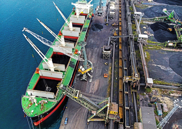 Ποιες οι παράμετροι-οδηγοί των ναύλων στα bulk carriers