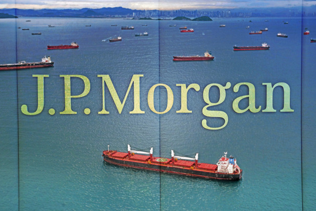 Η JP Morgan στον ναυτιλιακό μαραθώνιο