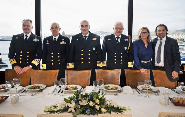 Η Ναυτιλιακή Λέσχη Πειραιά τιμά την προσφορά των ανθρώπων του Πολεμικού Ναυτικού και του Λιμενικού Σώματος