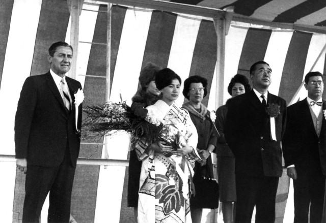 Στιγμιότυπο από την καθέλκυση του «Princess Anne-Marie» του Οίκου Ν. Ι. Γουλανδρή στα ναυπηγεία Hitachi, στις 11 Μαρτίου 1964 (φωτ: Αρχείο Ναυτικών Χρονι΄κών).