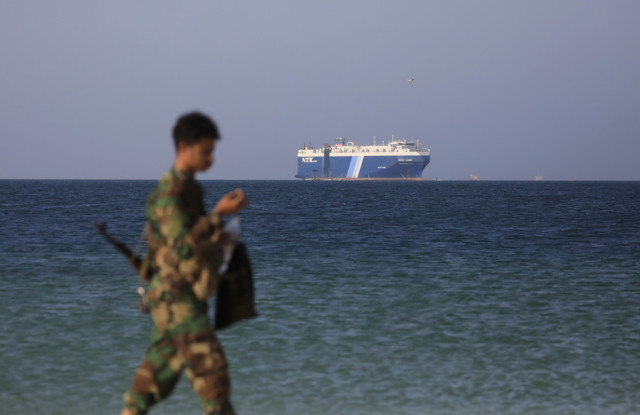 Ναυσιπλοΐα στην Ερυθρά Θάλασσα: Το τελεσίγραφο των Χούθι στη Δύση