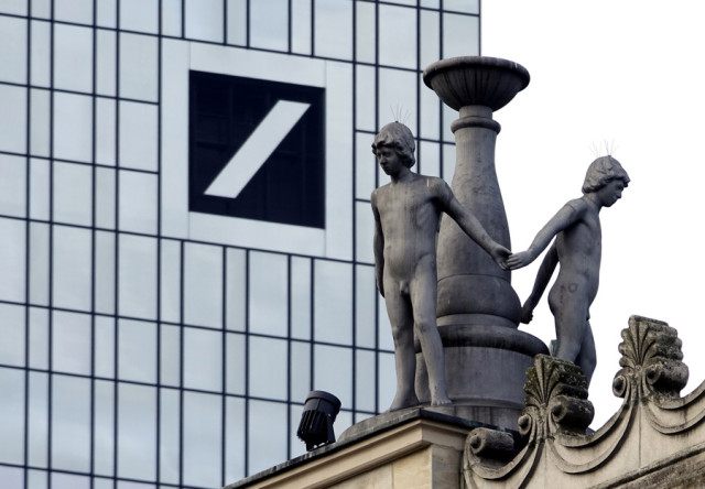 Η τηλεργασία διχάζει διοίκηση και εργαζόμενους της Deutsche Bank