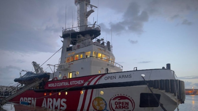 Το πρώτο πλοίο ανθρωπιστικής βοήθειας προς τη Γάζα αναχωρεί
