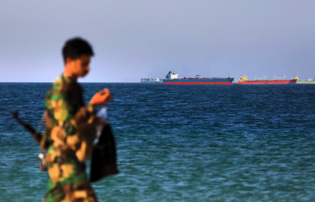 Χούθι-Σομαλία-Ιράν: Ένα τρομακτικό «κοκτέιλ» για τη διεθνή ναυτιλία